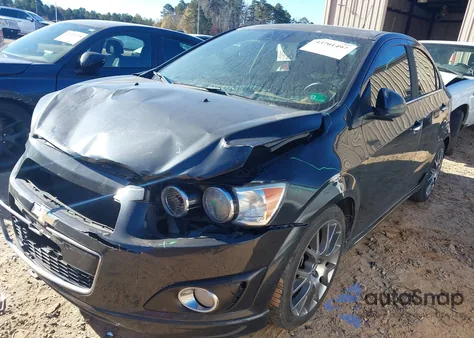 2015 Chevrolet Sonic Ltz Auto z USA, uszkodzony, nr VIN 1G1JE5SB2F4104923